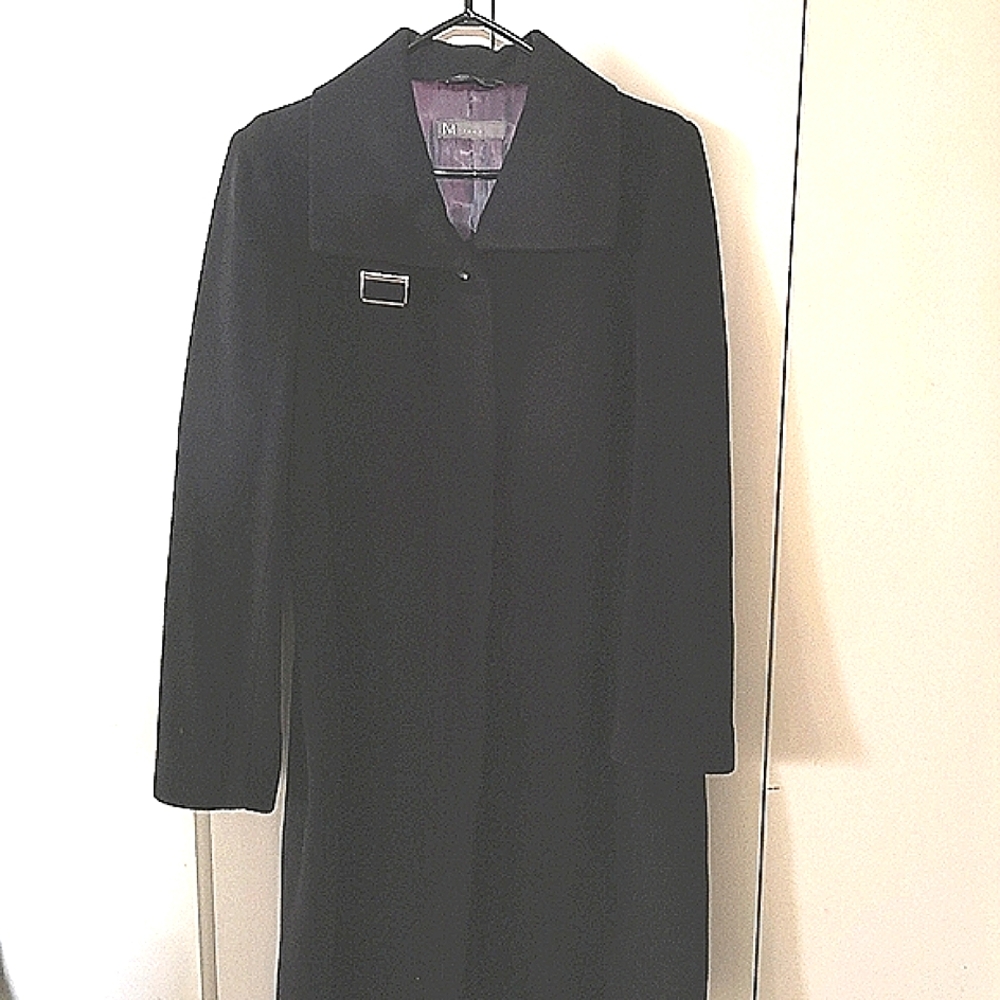 Coat - Picture 1 of 6